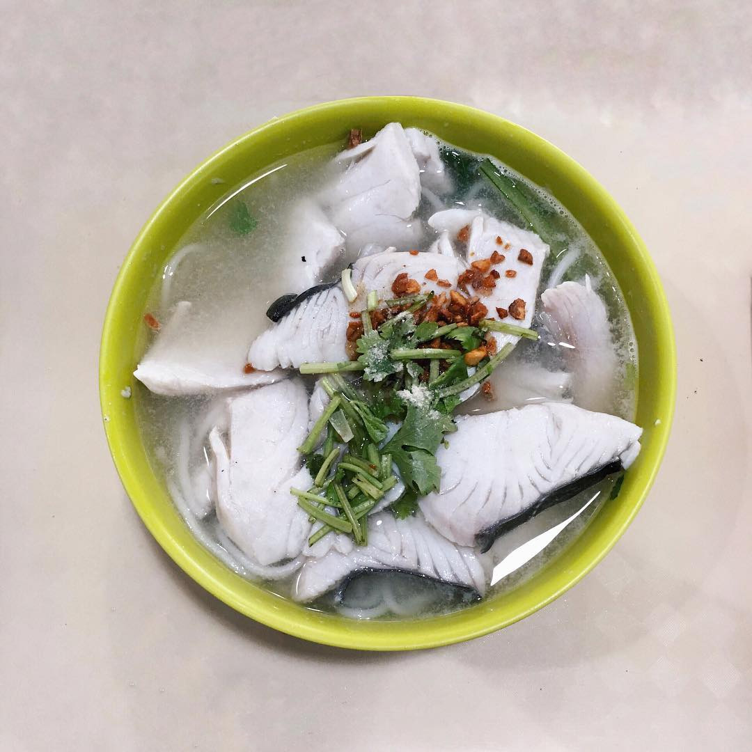 popular hawker stalls han kee fish soup