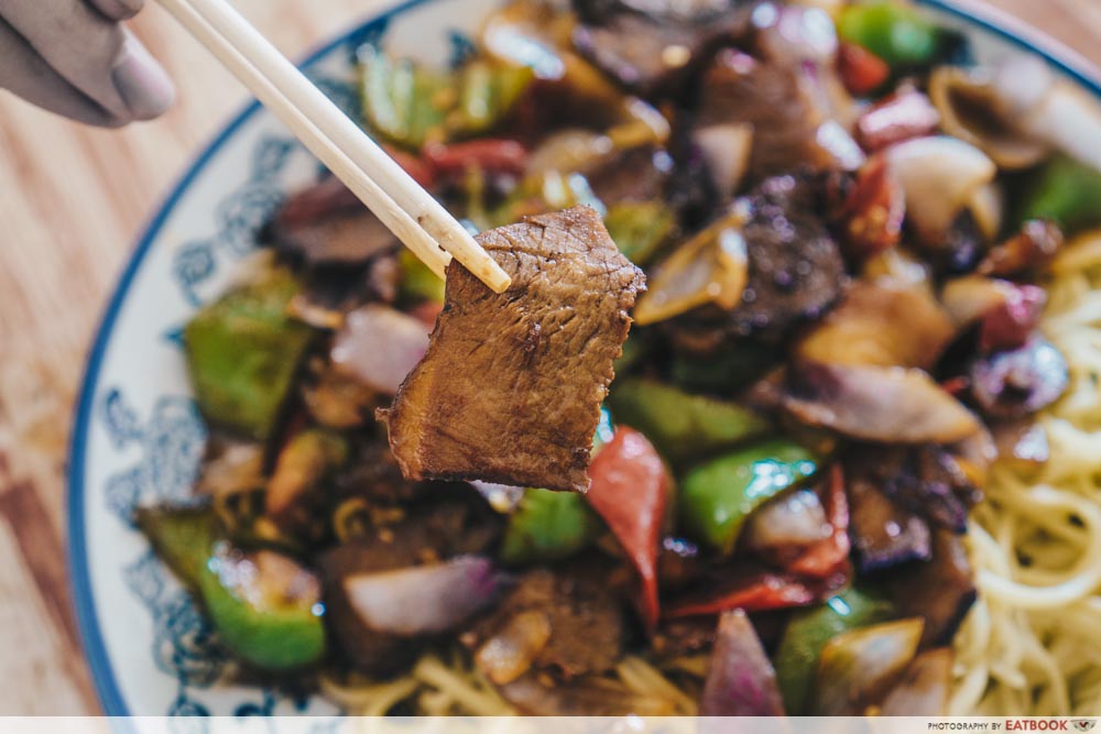 Niu Zou La Mian - stir fry beef slices