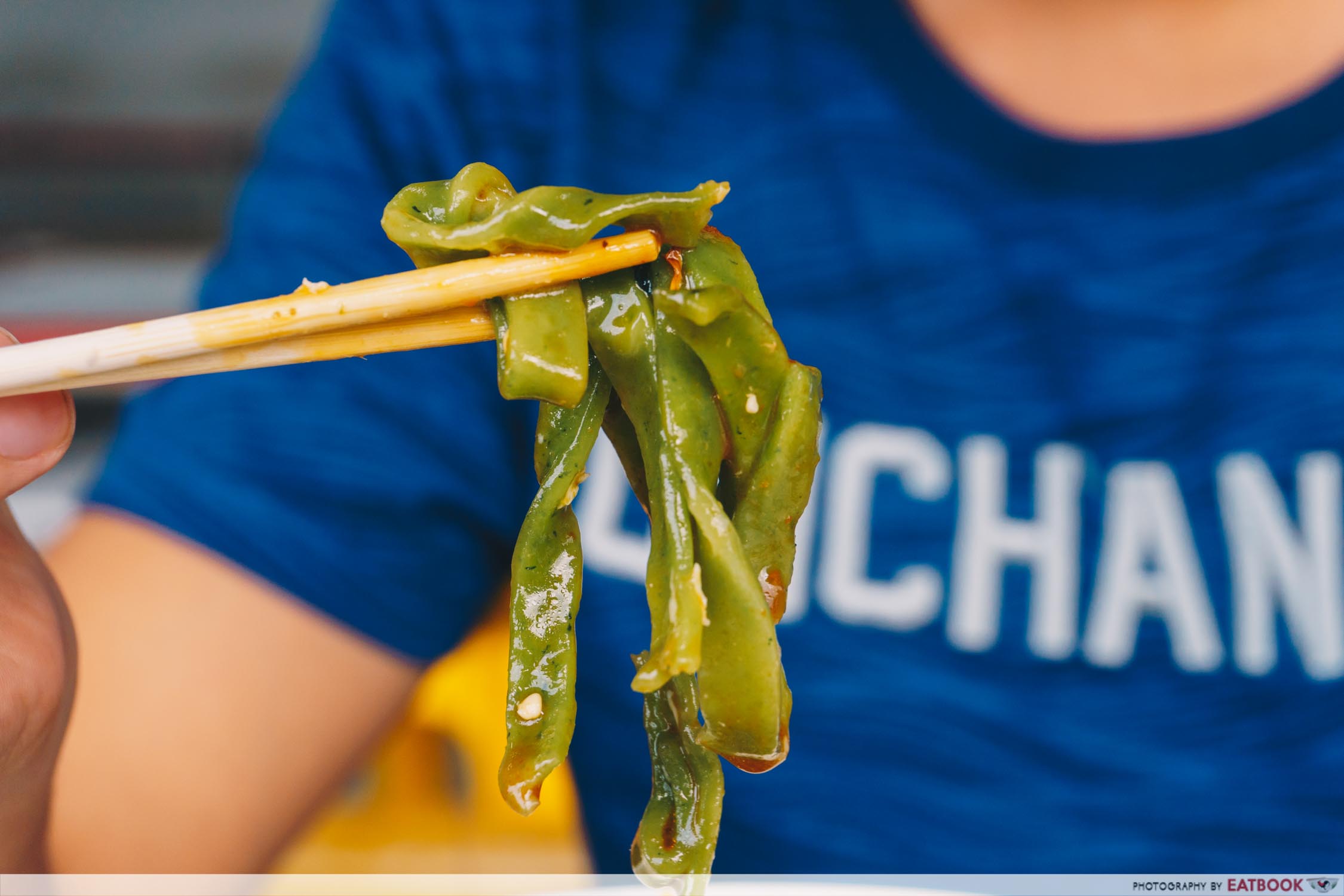 Yue Lai Xiang Spinach Banmian Closeup