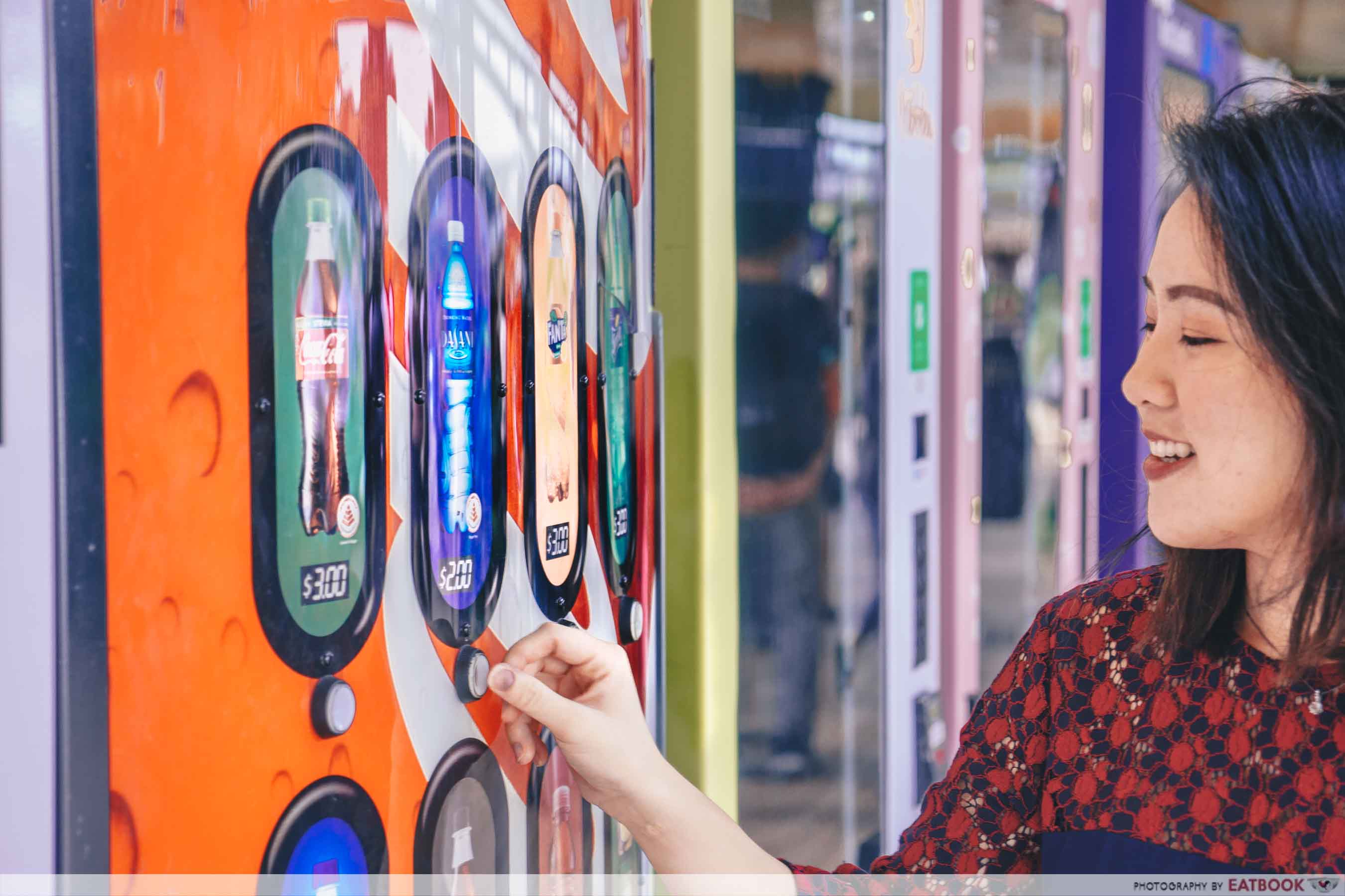 AdVENDture Sentosa Broadwalk Vending Machines - Coca Cola Machine