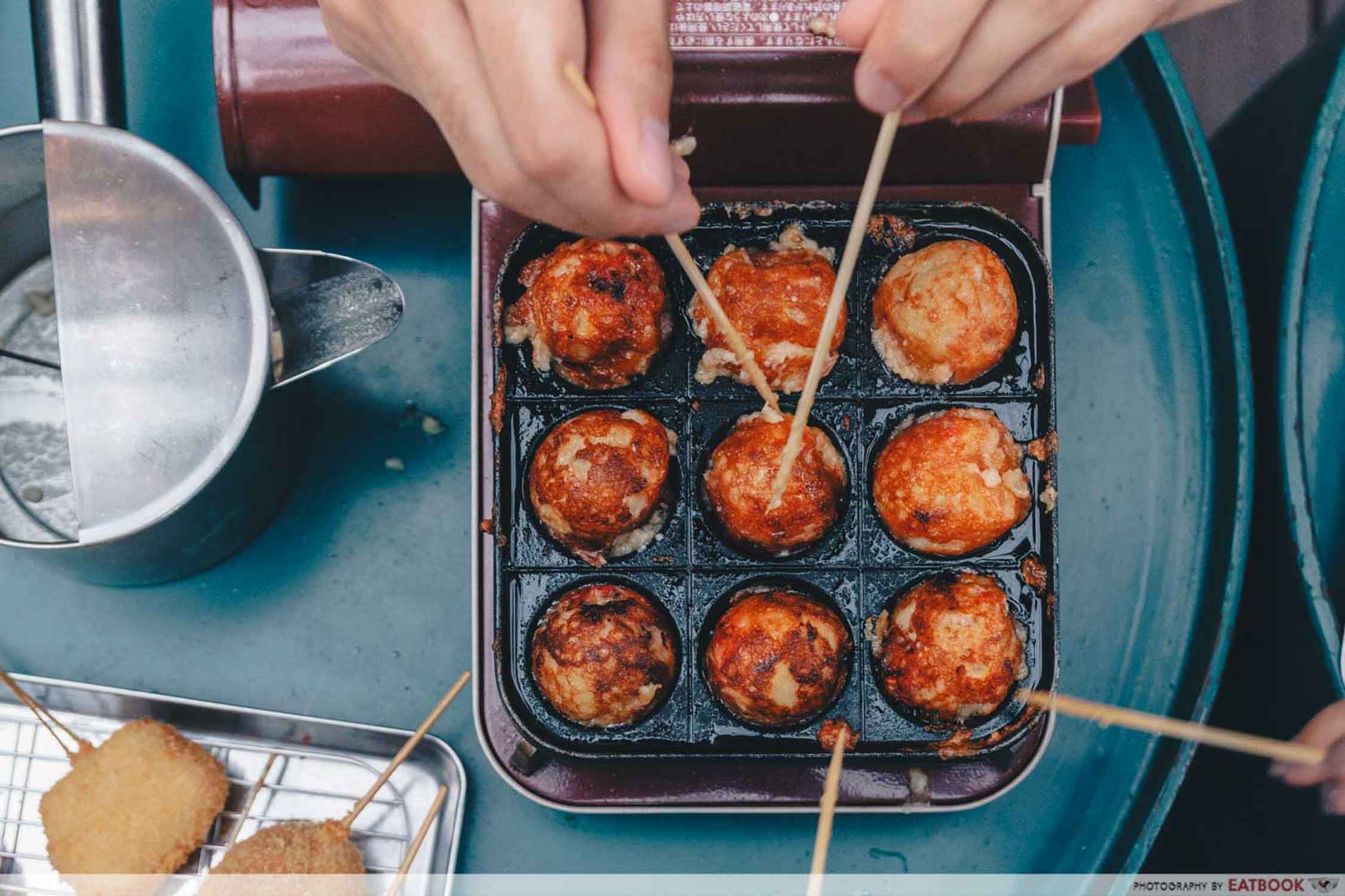 Kushikatsu Tanaka - Takoyaki Establishment Shot