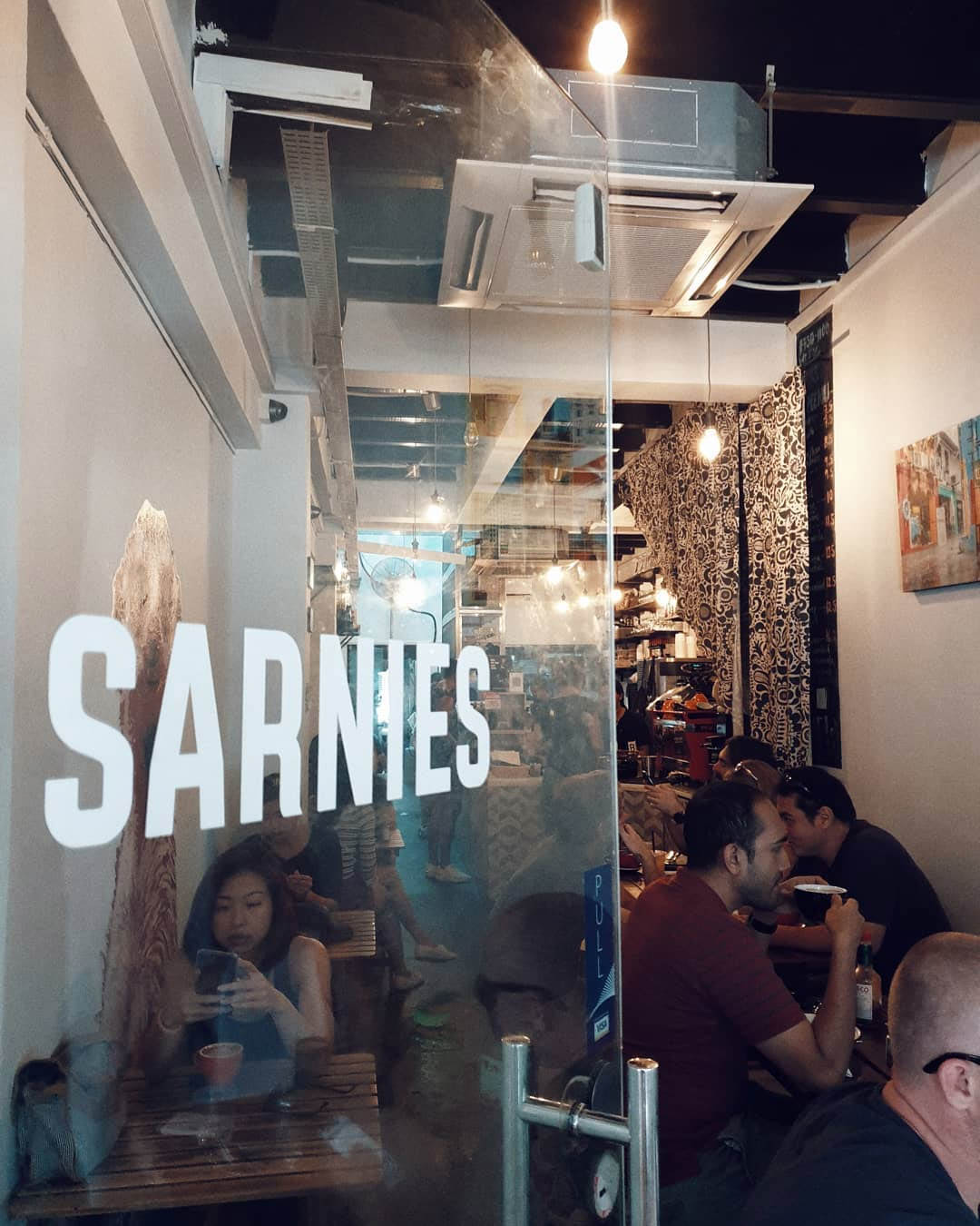 telok ayer cafes sarnies ambience