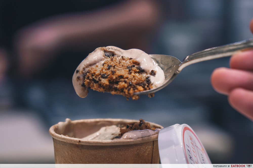 Famous Amos Ice-Cream - vanilla ice cream