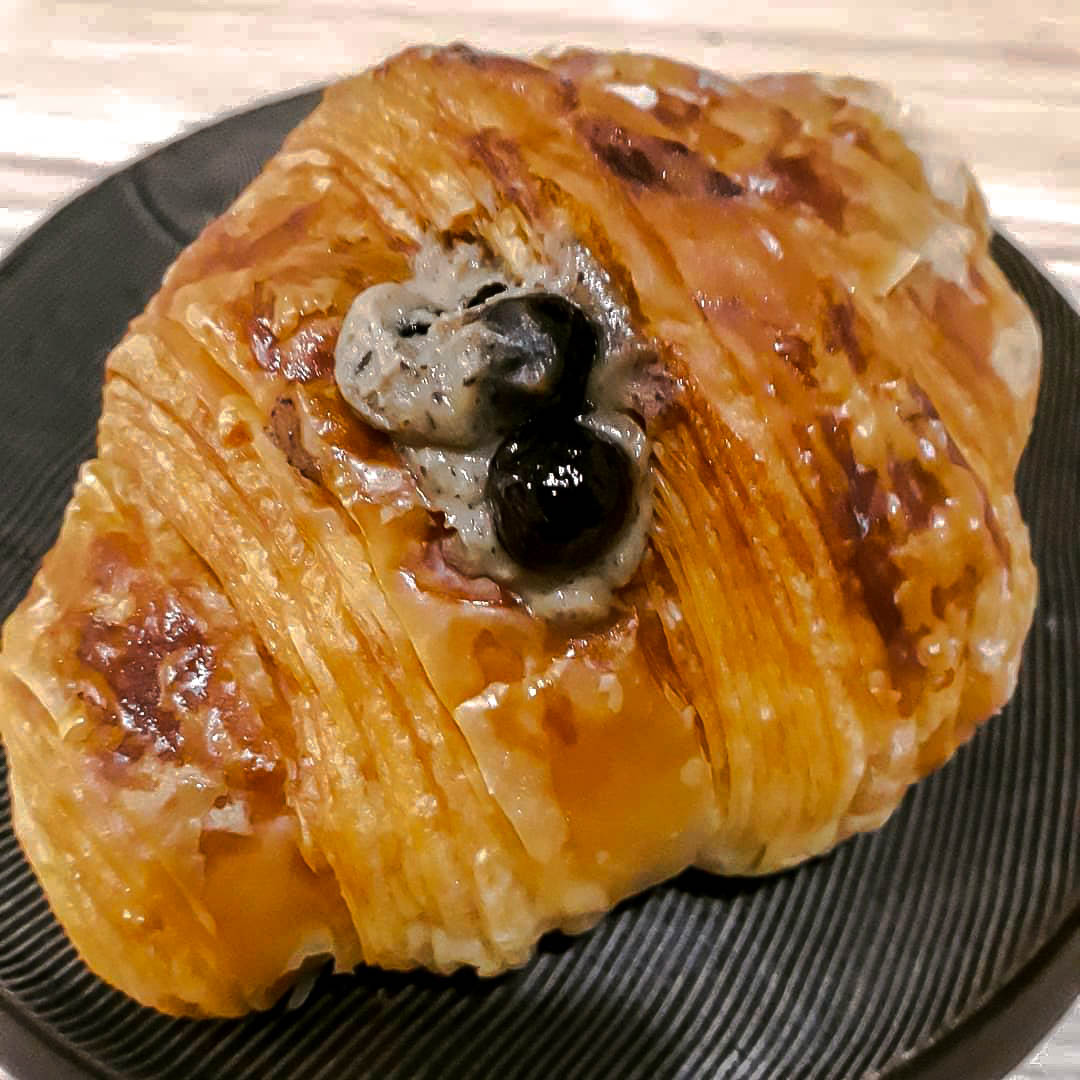 brotherbird boba croissant