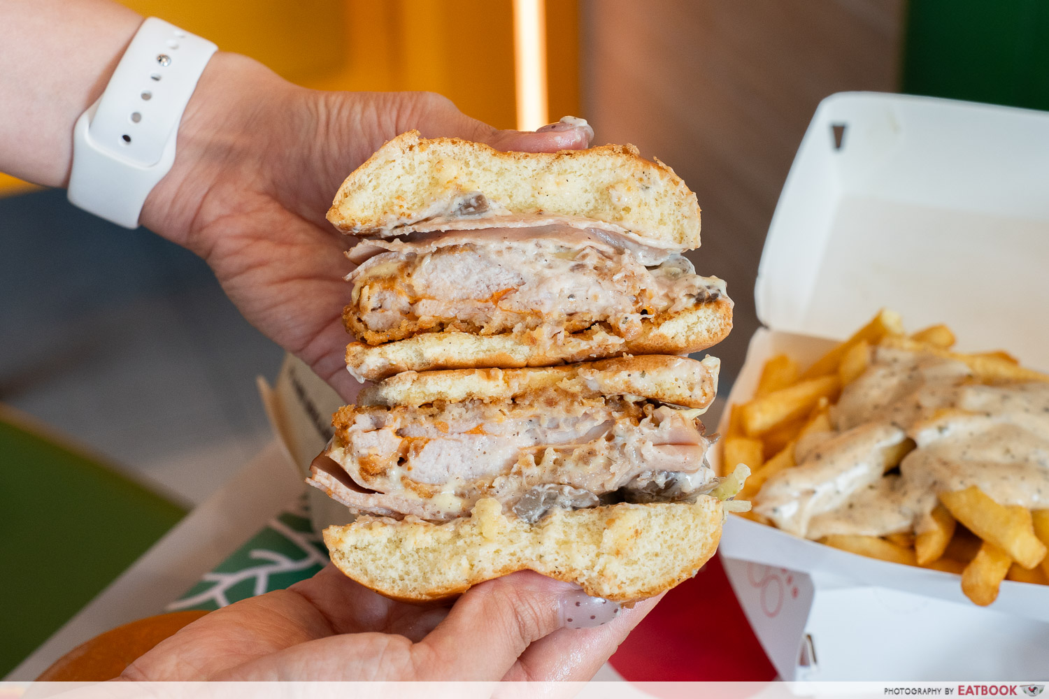 burger king Truffle Deluxe Spicy Chicken King - cross section