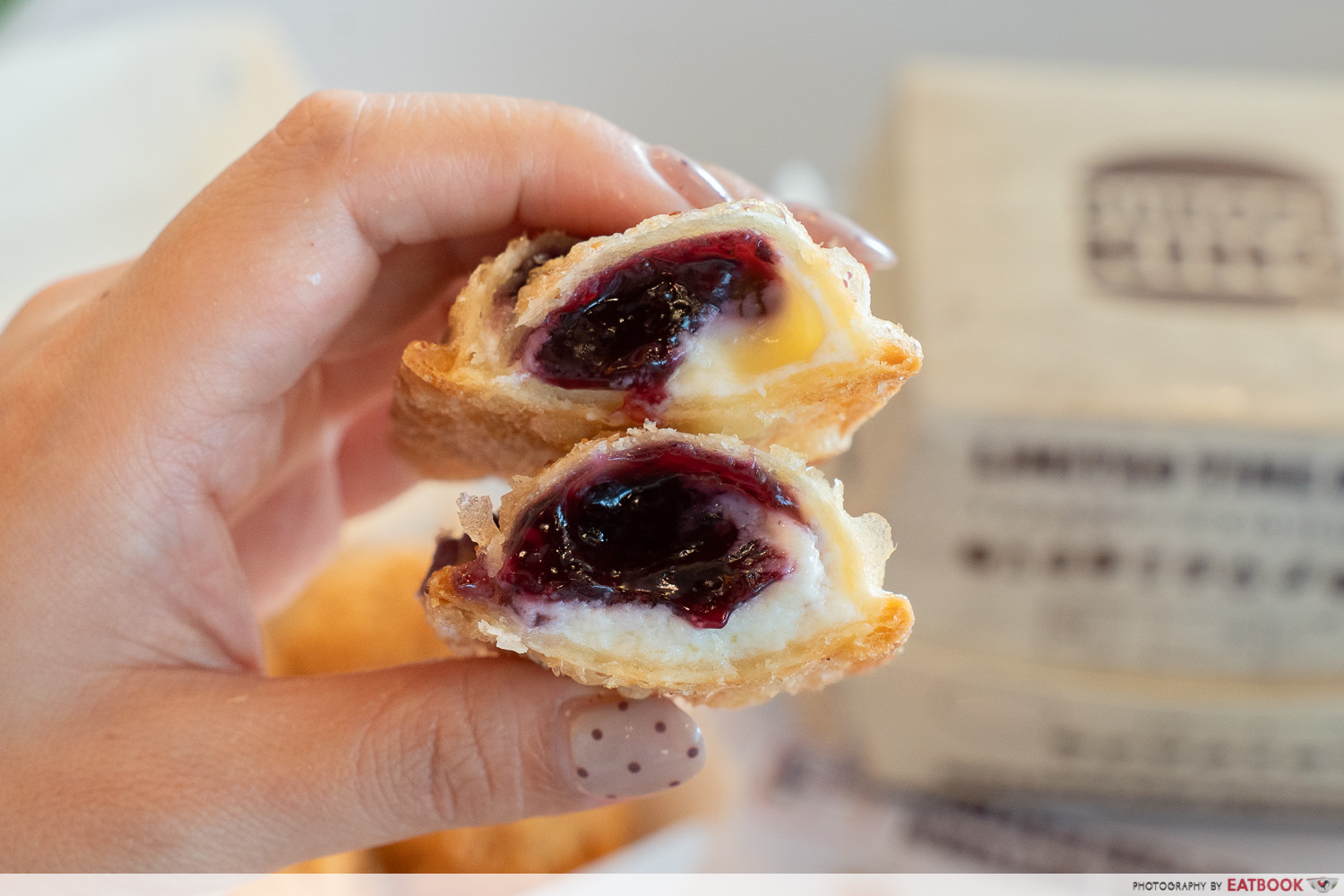 burger king blueberry cream cheese pie - cross section