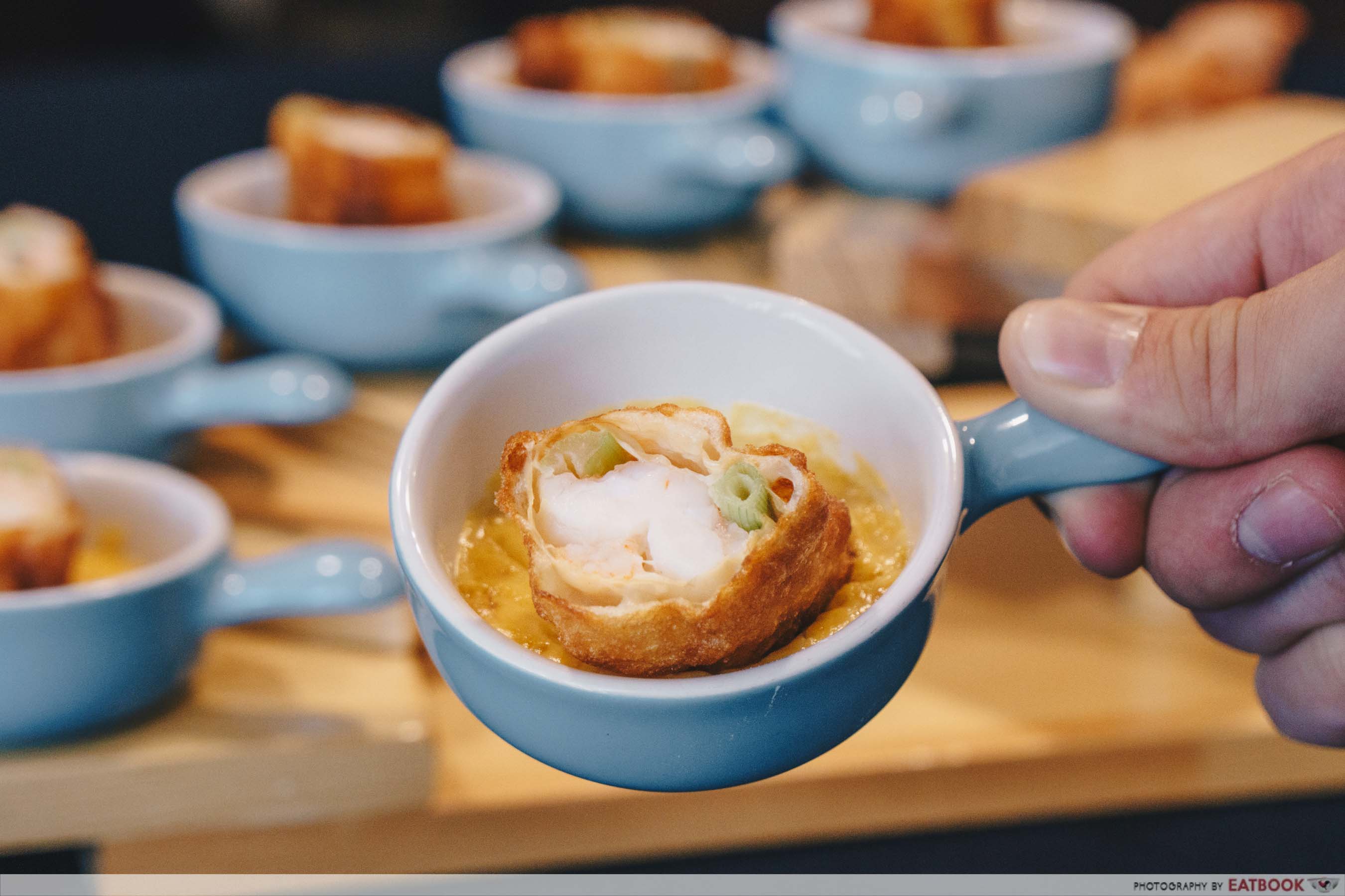 maybank michelin chinese restaurants chef kang's crispy golden prawn rolls with salted egg yolk