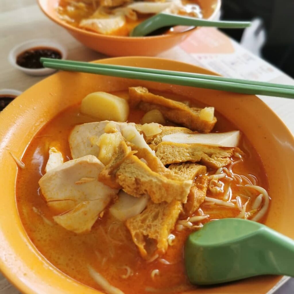 Bugis Food - Ah Heng Curry Chicken Bee Hoon Mee