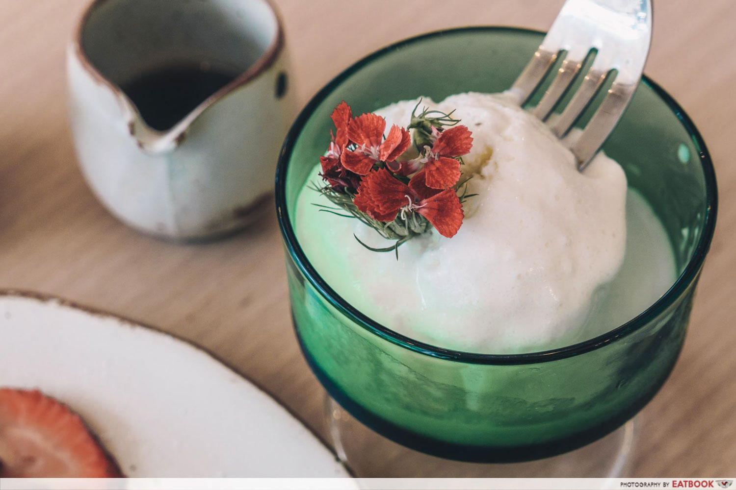 Cafe De Nicole's Flower - Coconut Ice-Cream Closeup