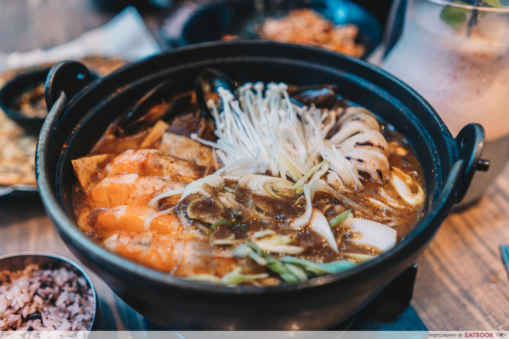 Jurong Korean Restaurant - Massizzim Spicy Seafood Beef Stew