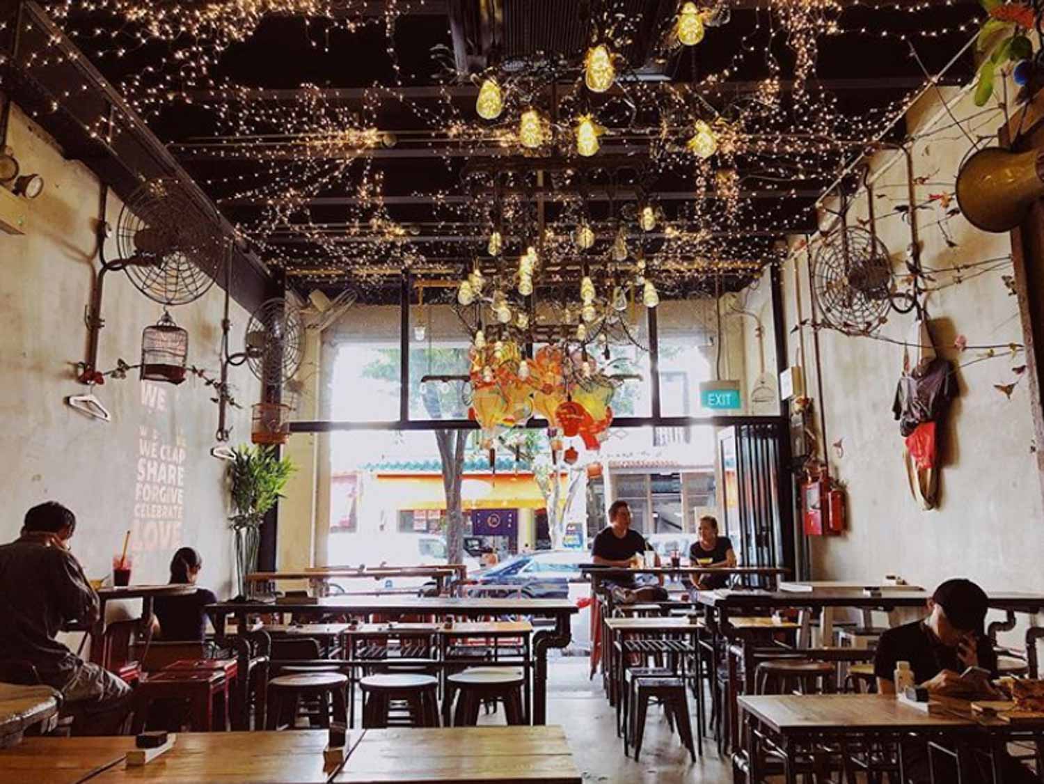 8-late-night-cafes-in-singapore-that-open-past-10pm-eatbook-sg