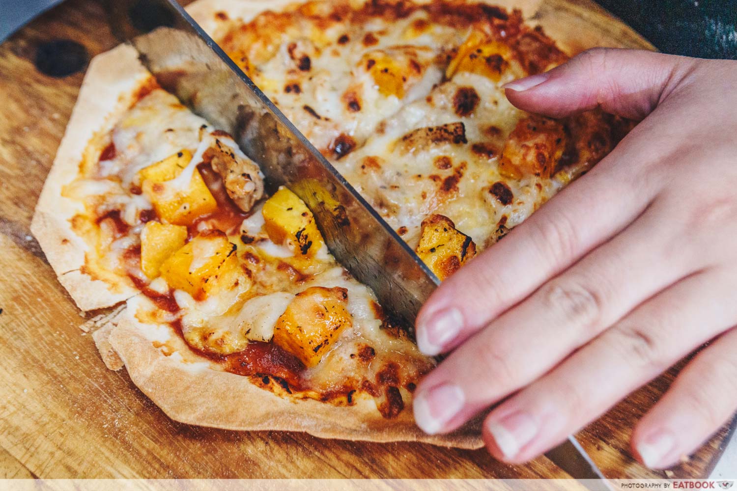 ButterNut - cut pizza