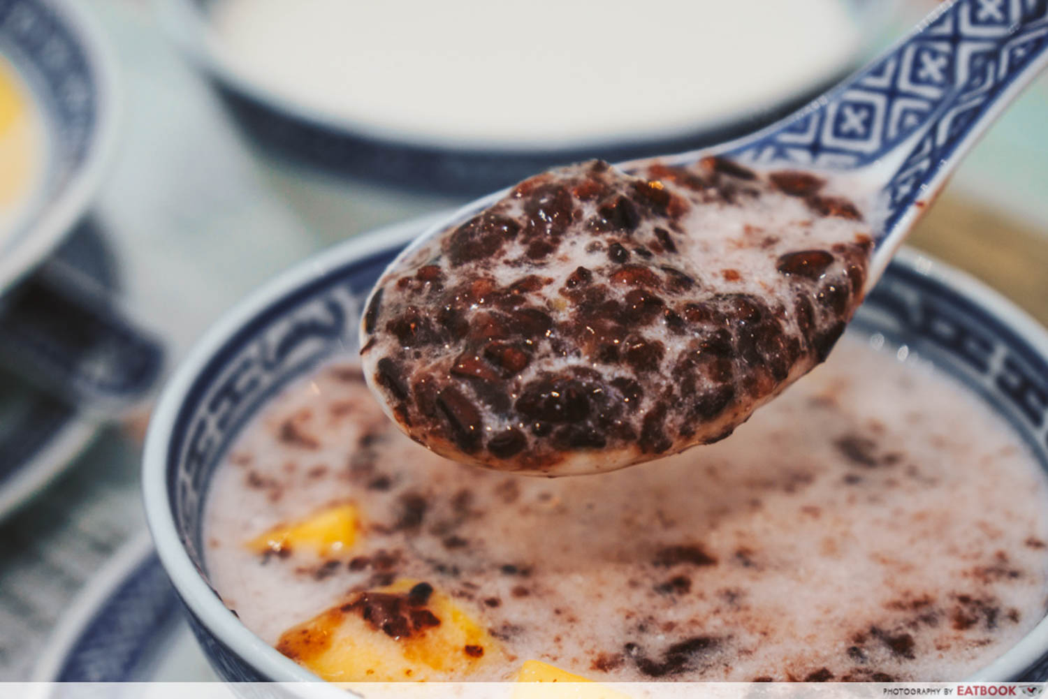 Jin Yu Man Tang Dessert Shop - Black Glutinous Rice Closeup