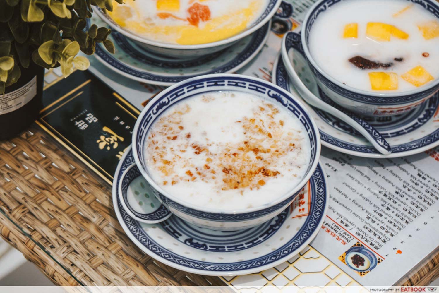 Jin Yu Man Tang Dessert Shop - Peach Gum Milk