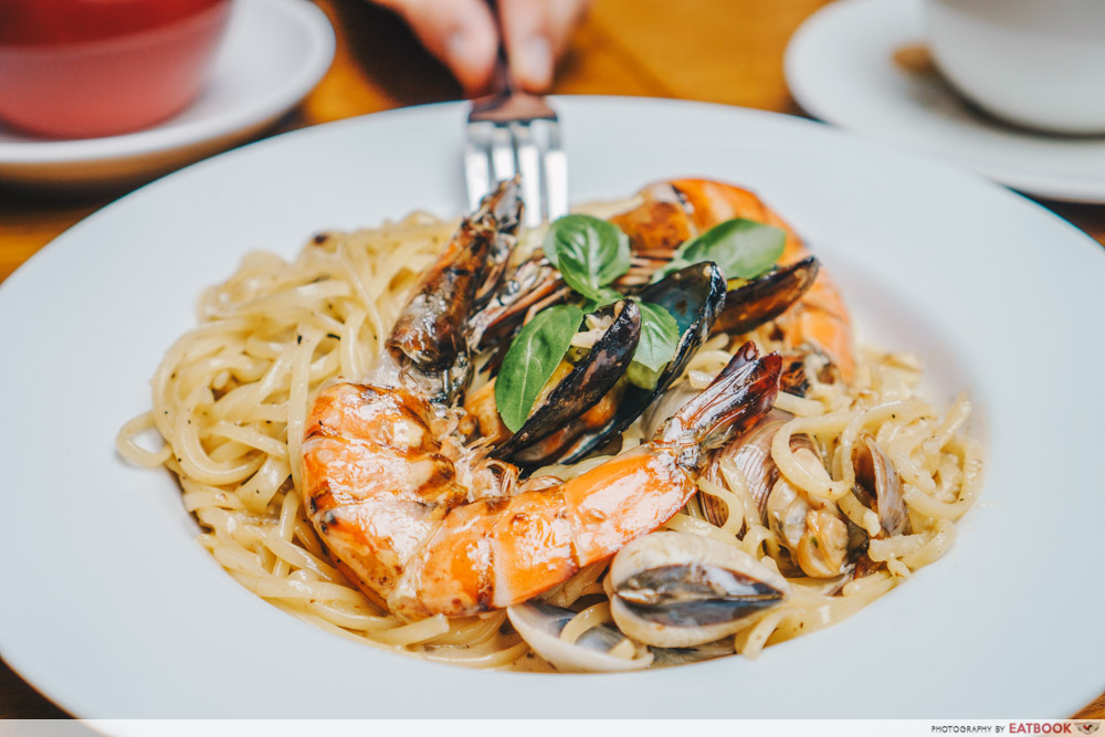 kava seafood cream pasta