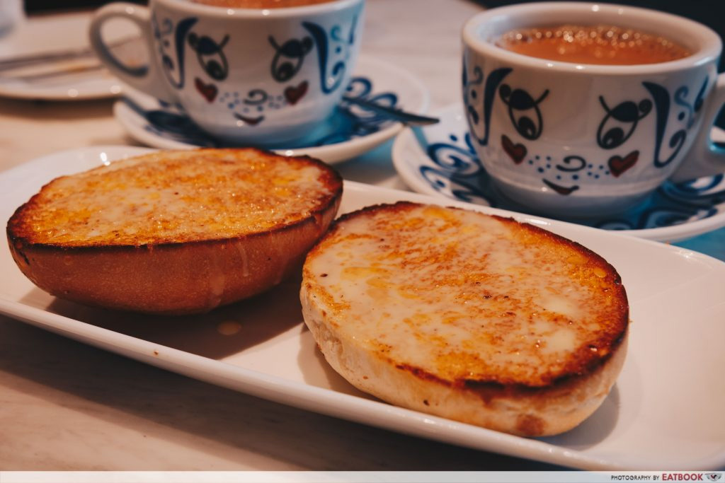 tsui wah orchard crispy bun with condensed milk