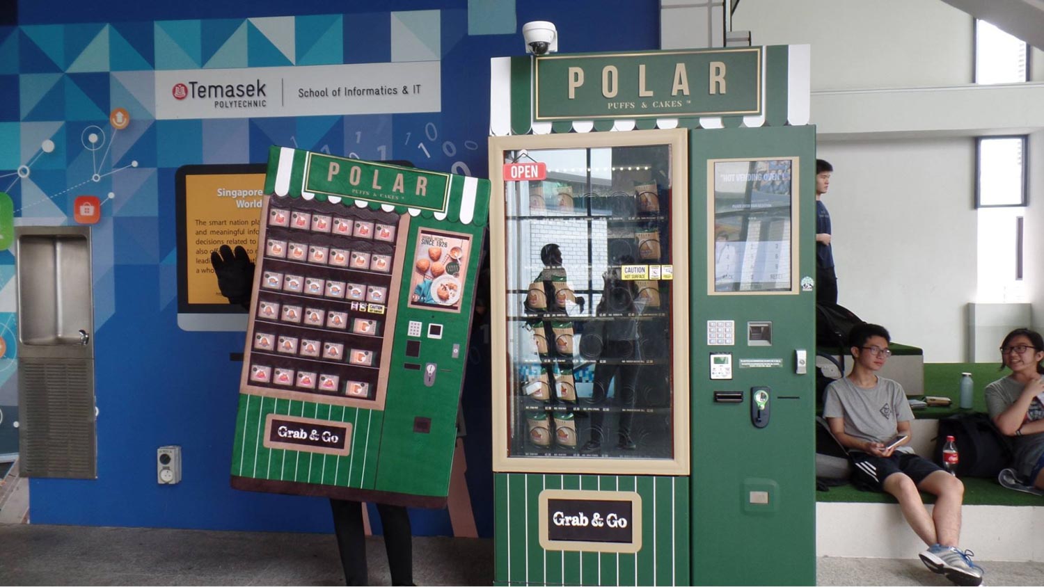 vending machines polar curry puffs