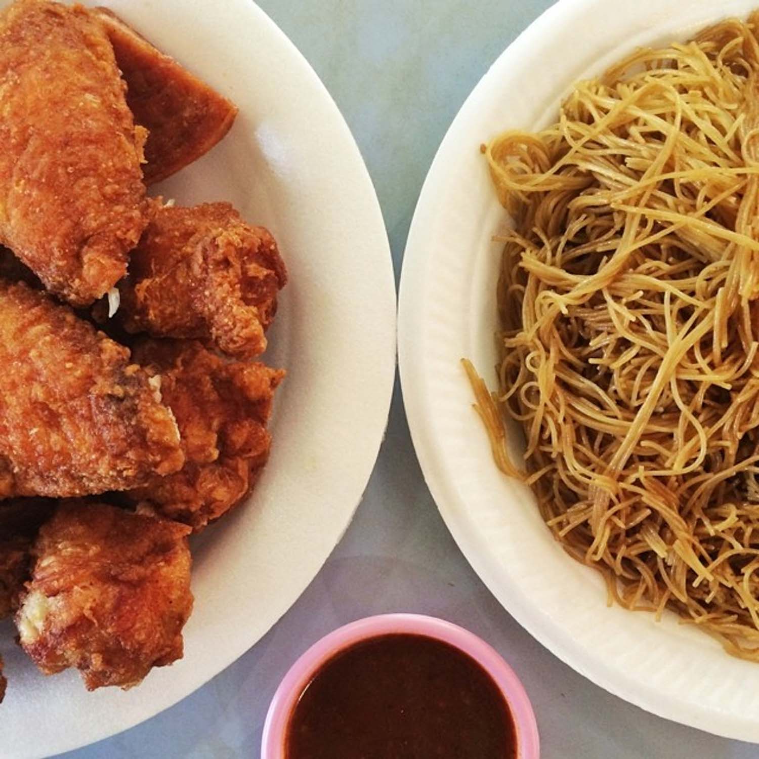 Redhill Food - Yan Fried Bee Hoon And Chicken Wings