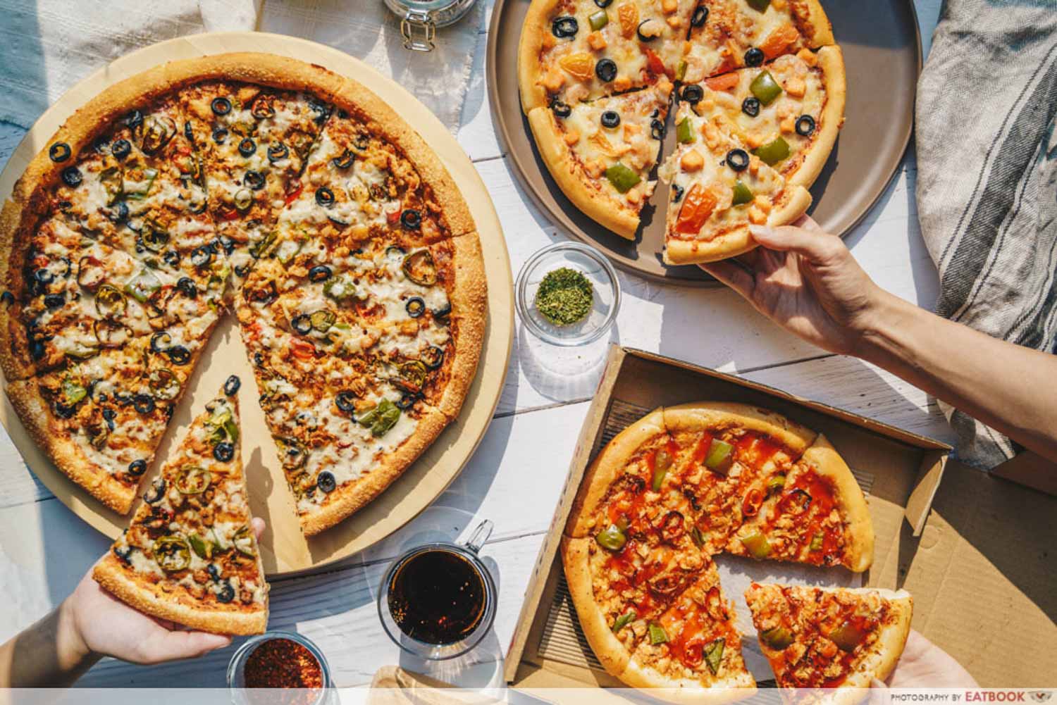 Canadian Pizza Regular Size How Many Slices - Rambut Hitam