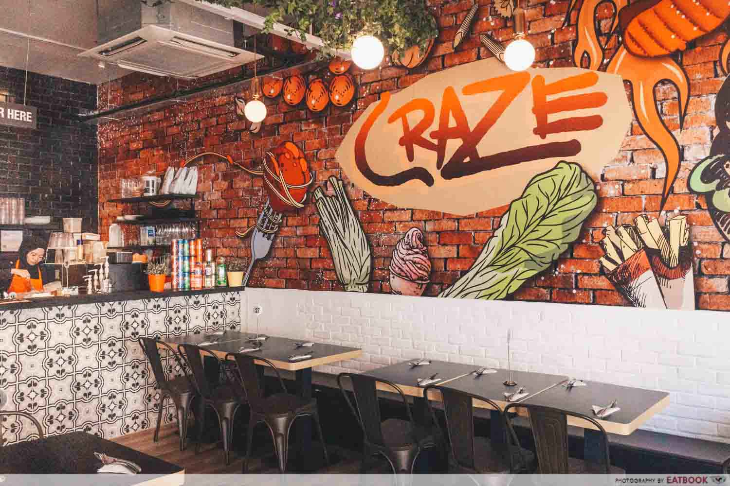 Craze Kitchen - Ambience