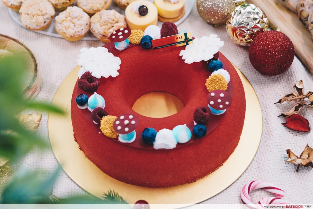 LAVISH Catering - Santa's Christmas Cake