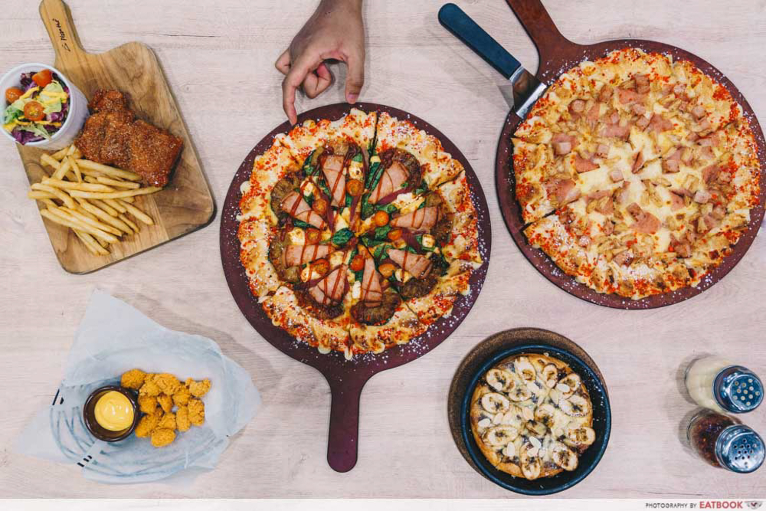 Pizza Hut - Flatlay