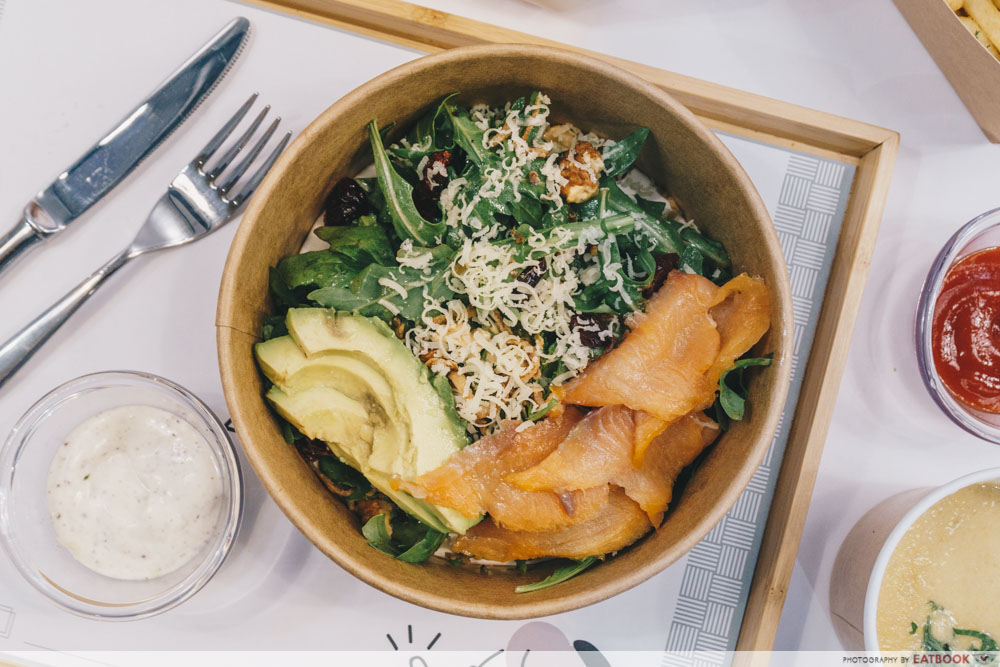 Zoey's Diner Avocado, Nuts & Berries With Salmon Salad