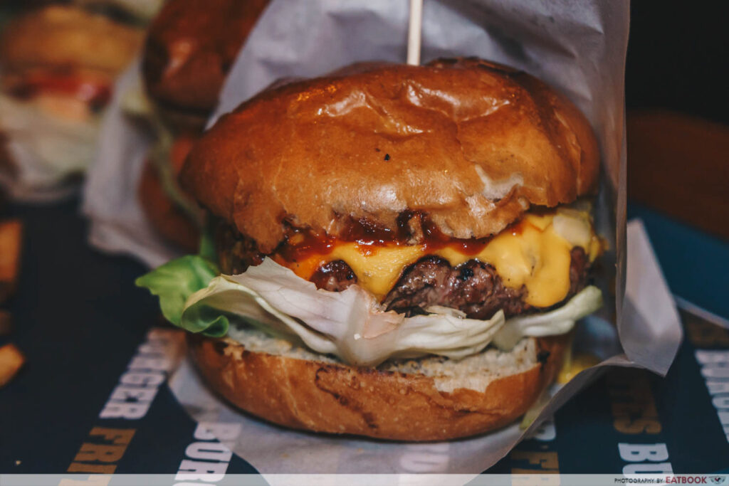 Best Burger Singapor Burger Frites Angus Cheeseburger