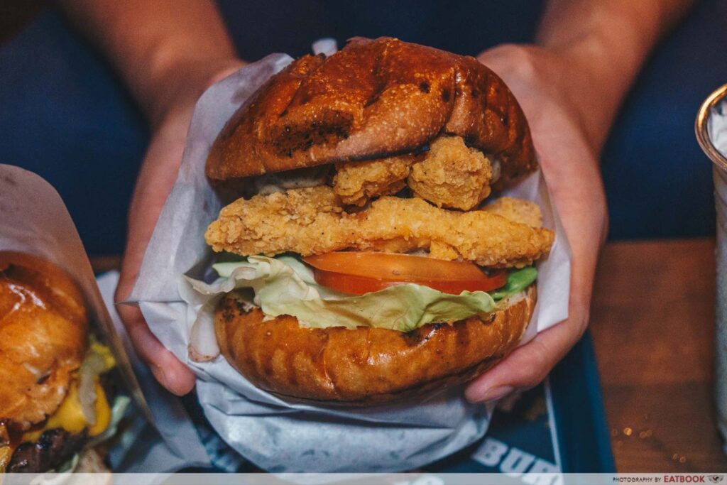 Burger Frites chicken burger intro