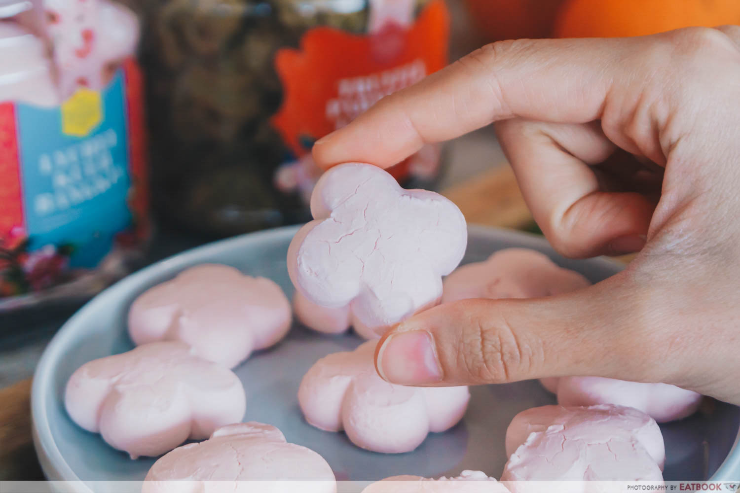 Lychee Kueh Bangkit