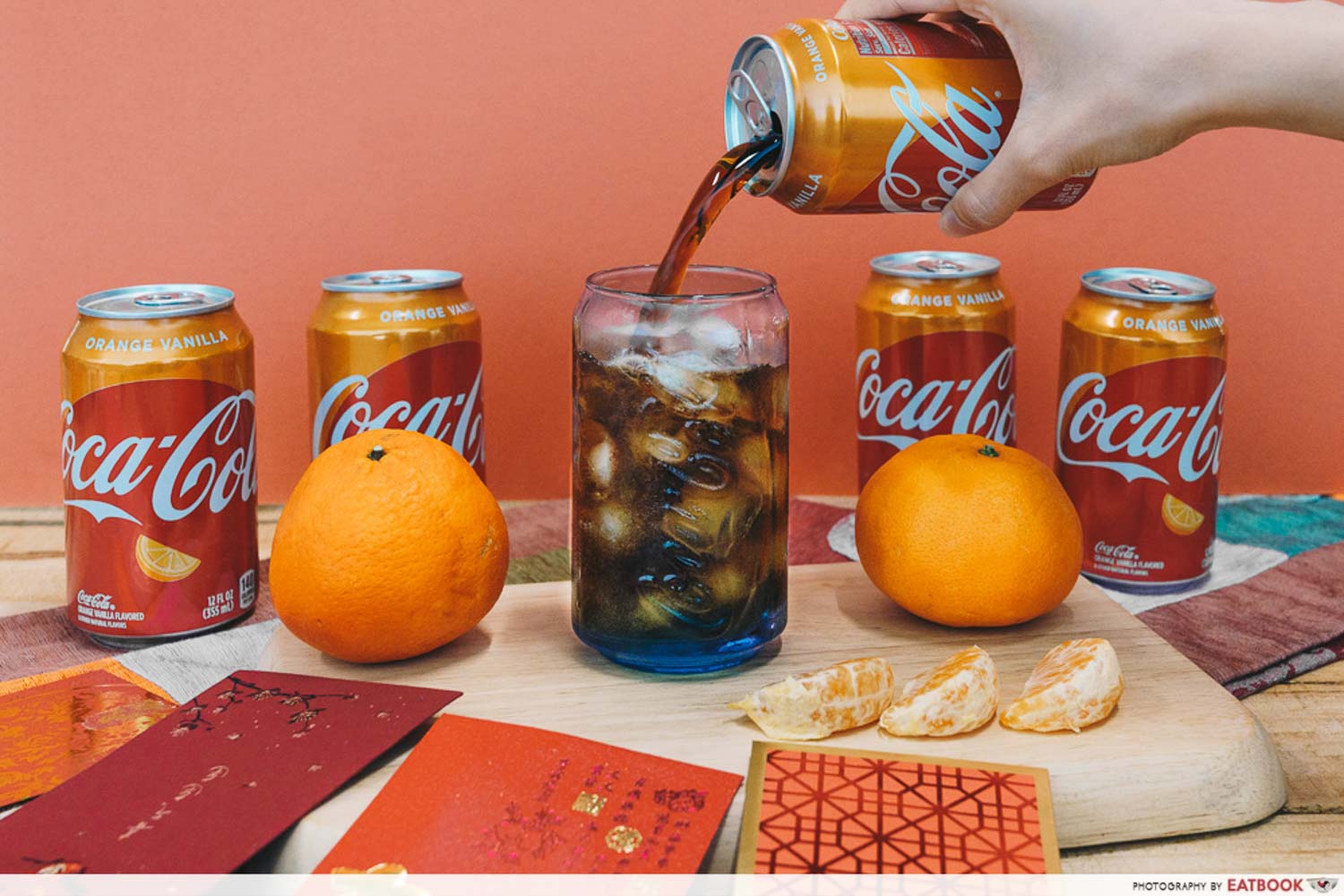 Orange Vanilla Coca Cola - Pouring