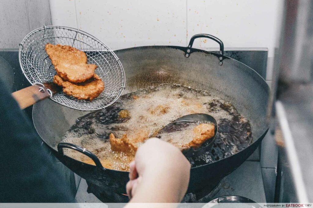 Q Hor Fun Frying Pork Chops