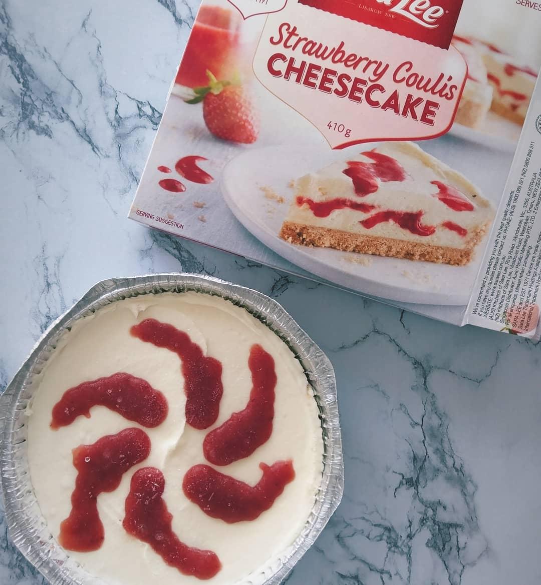 Sara Lee Salted Caramel - Strawberry Cheesecake