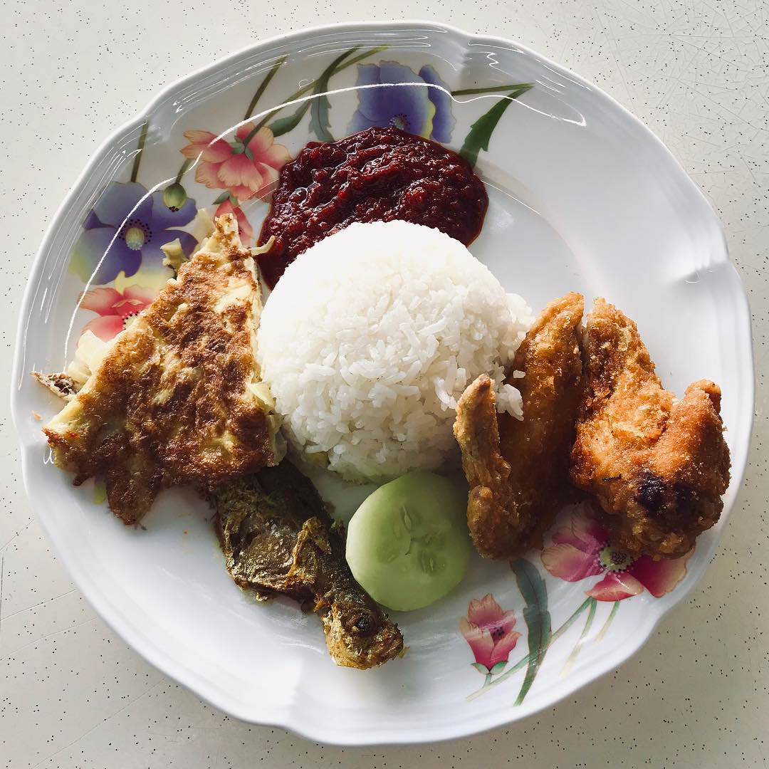 19 Nasi  Lemak  In Singapore With Good Sambal Crispy Fried 