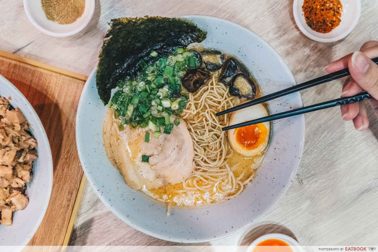 Tonkotsu Gyokai Ramen