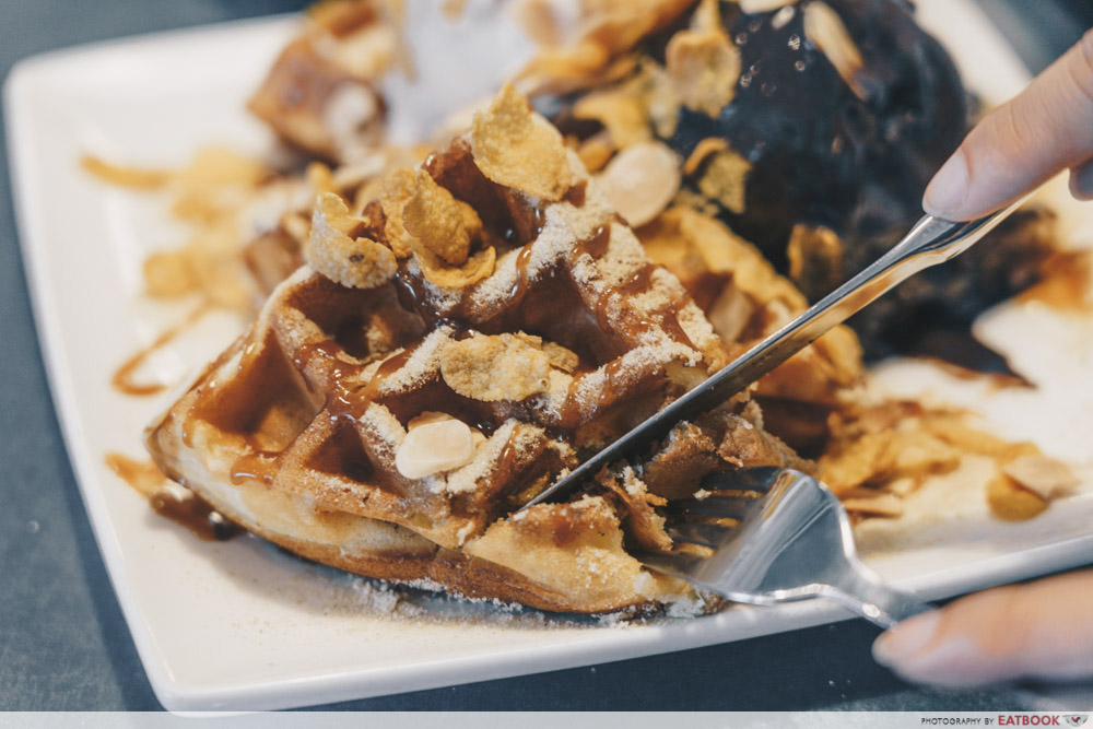 Three's A Crowd - Horlicks Waffle Interaction