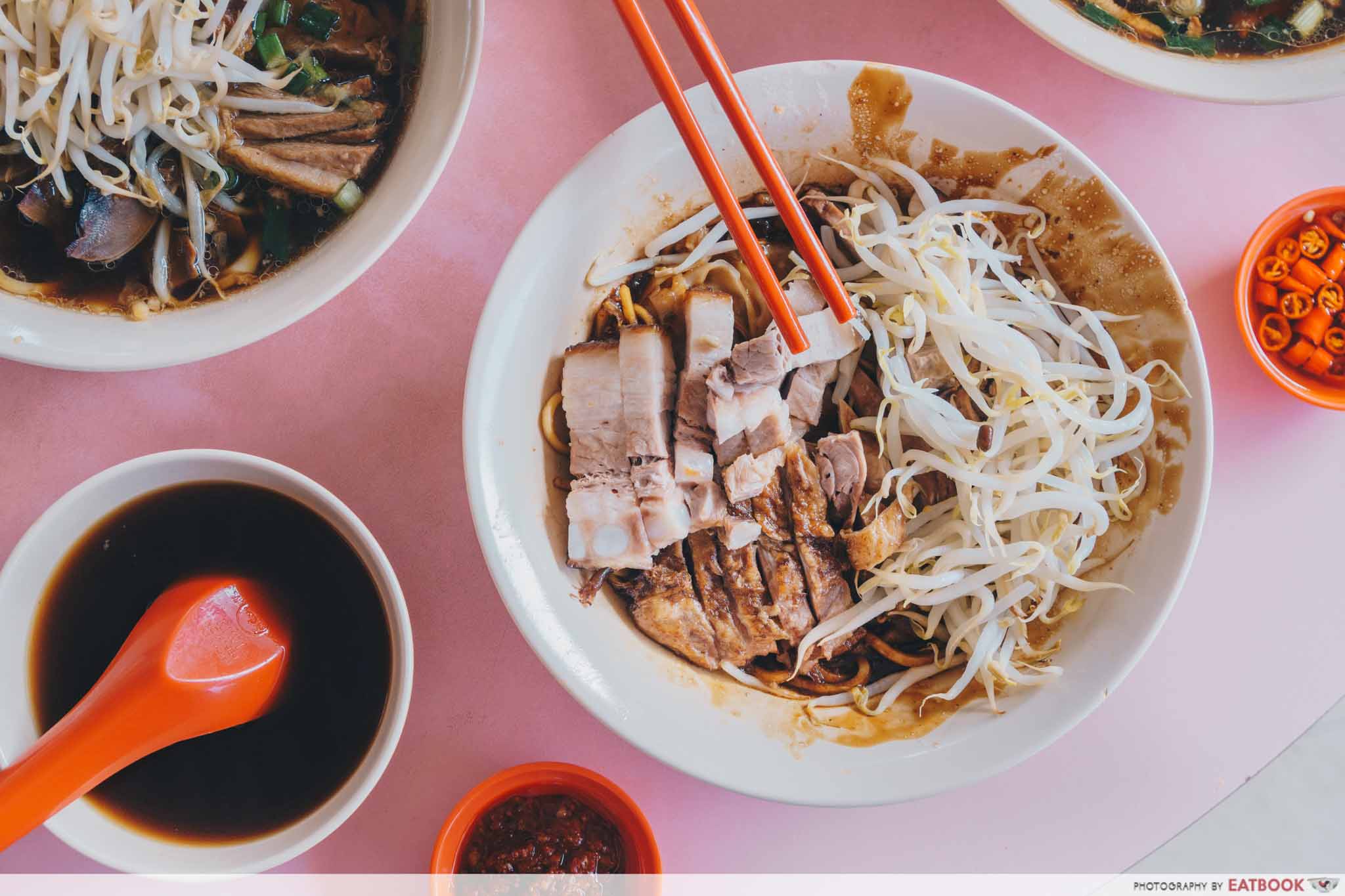 Heng Huat - Duck drumstick noodles with roasted pork