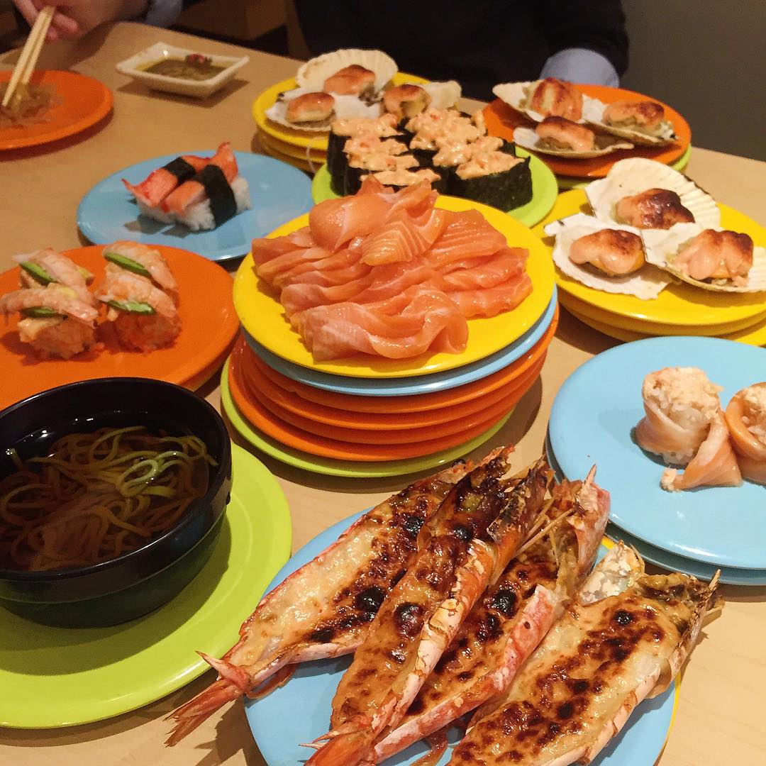 Kaiten Sushi Buffet - Sushi spread