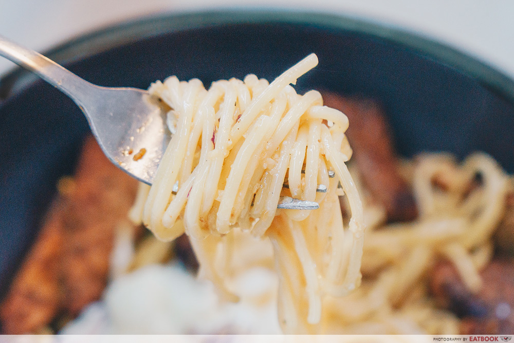 Mad Charcoal-Spaghetti Aglio E Olio