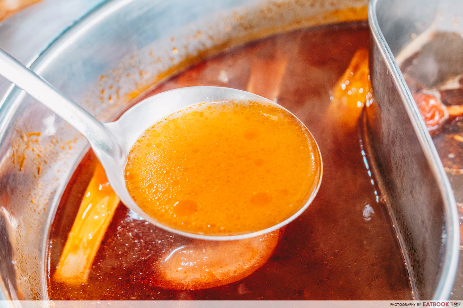 Yi Zi Wei - Tomato soup closeup