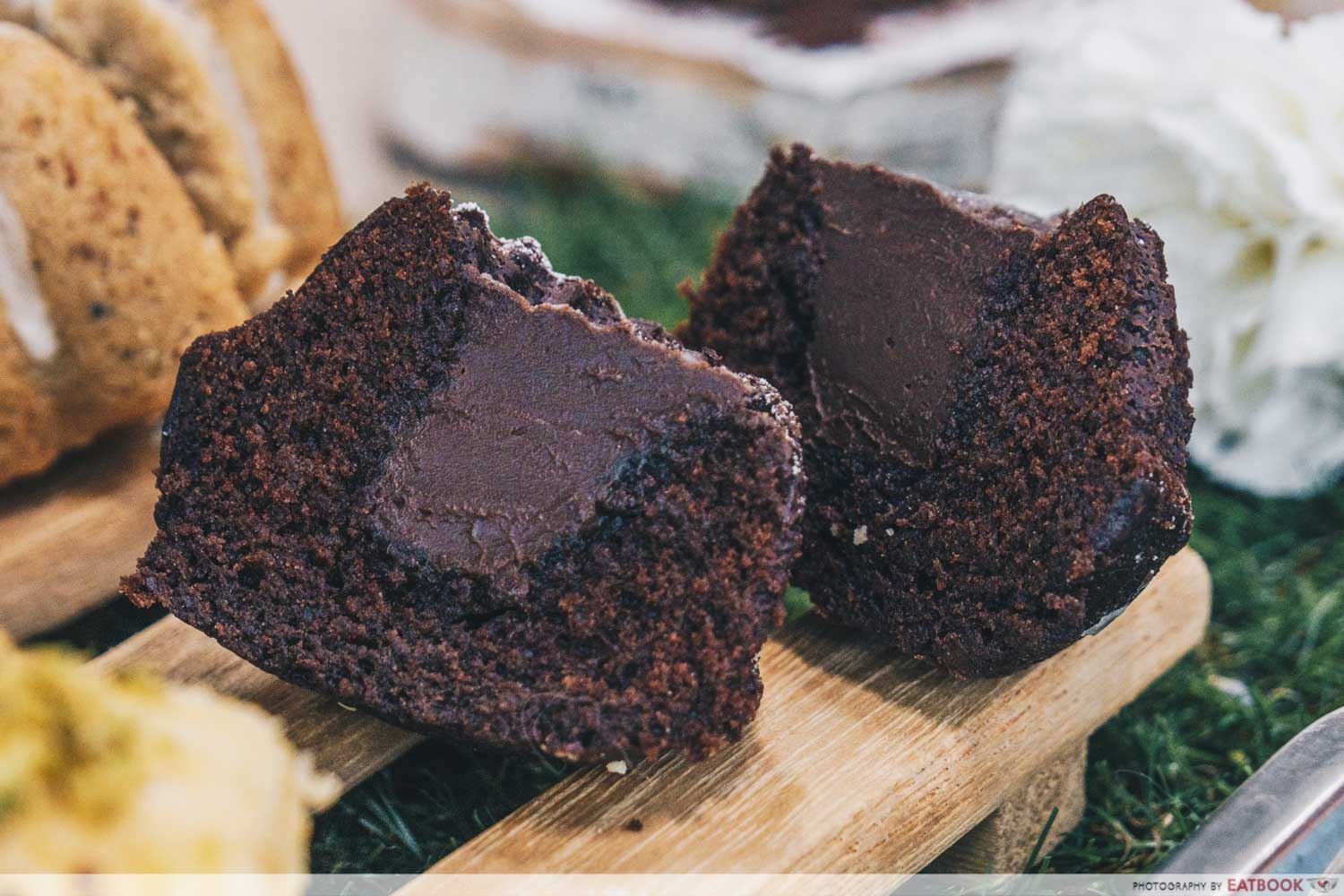 the headless baker - chocolate bundt