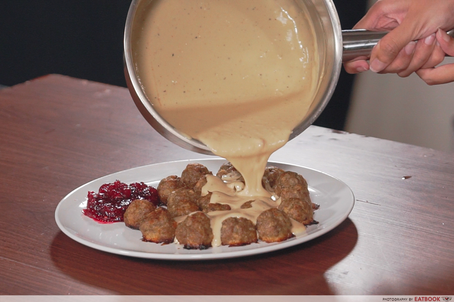 IKEA Meatballs recipe - Pouring of gravy on meatballs