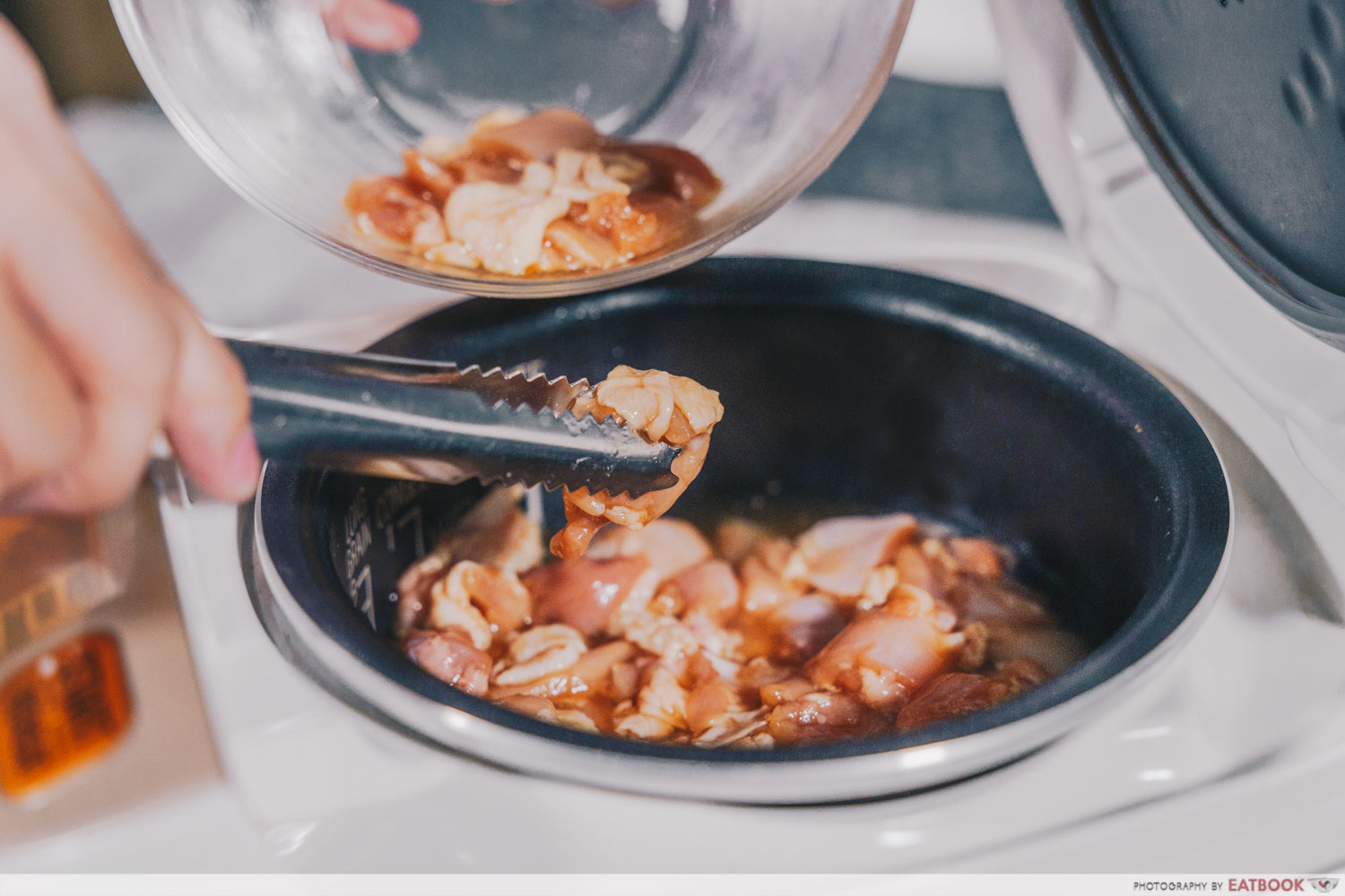 Rice Cooker Oyakodon - Marinate chicken chunks