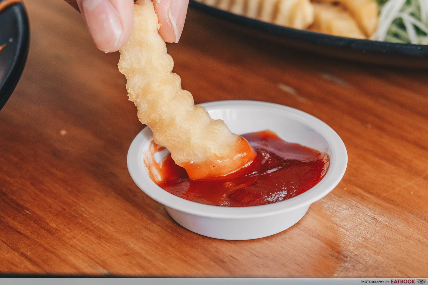 Skinny Chef - Fries dipped in sauce