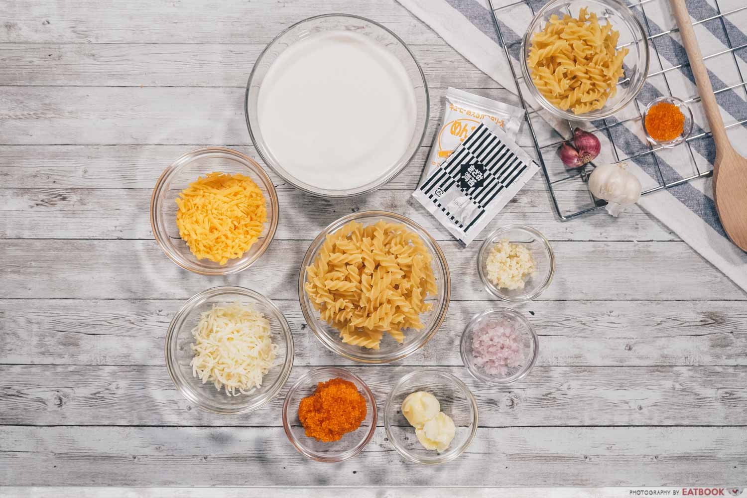 rice cooker mentaiko mac and cheese - flatlay