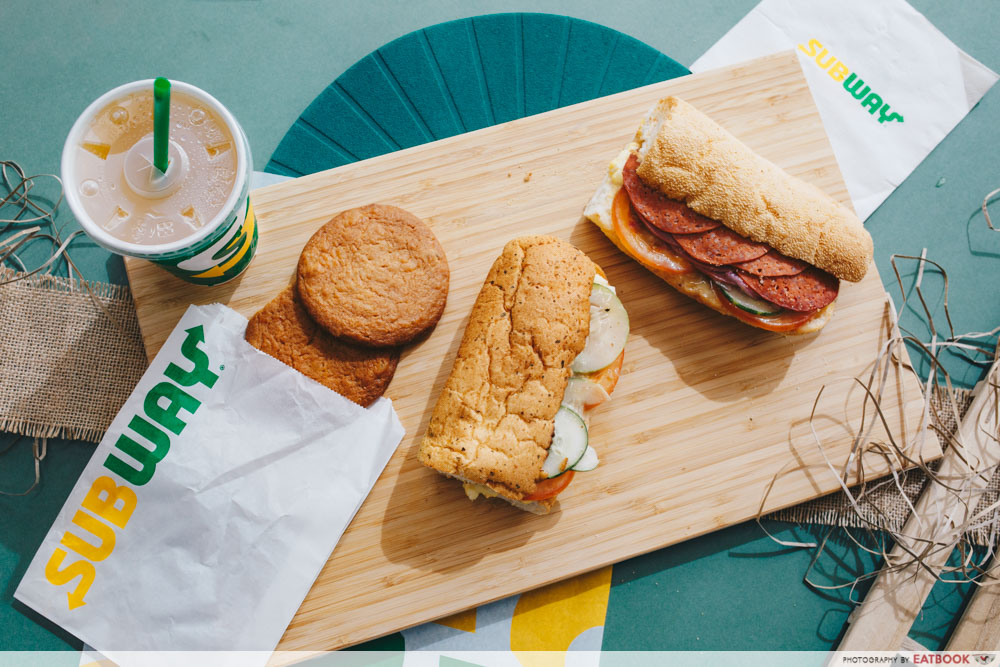 subway mac n cheese - flatlay