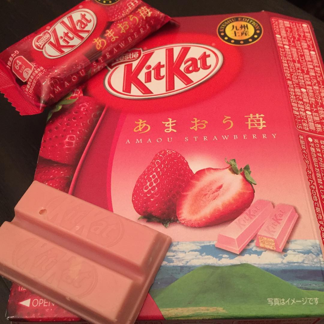 strawberry kitkat