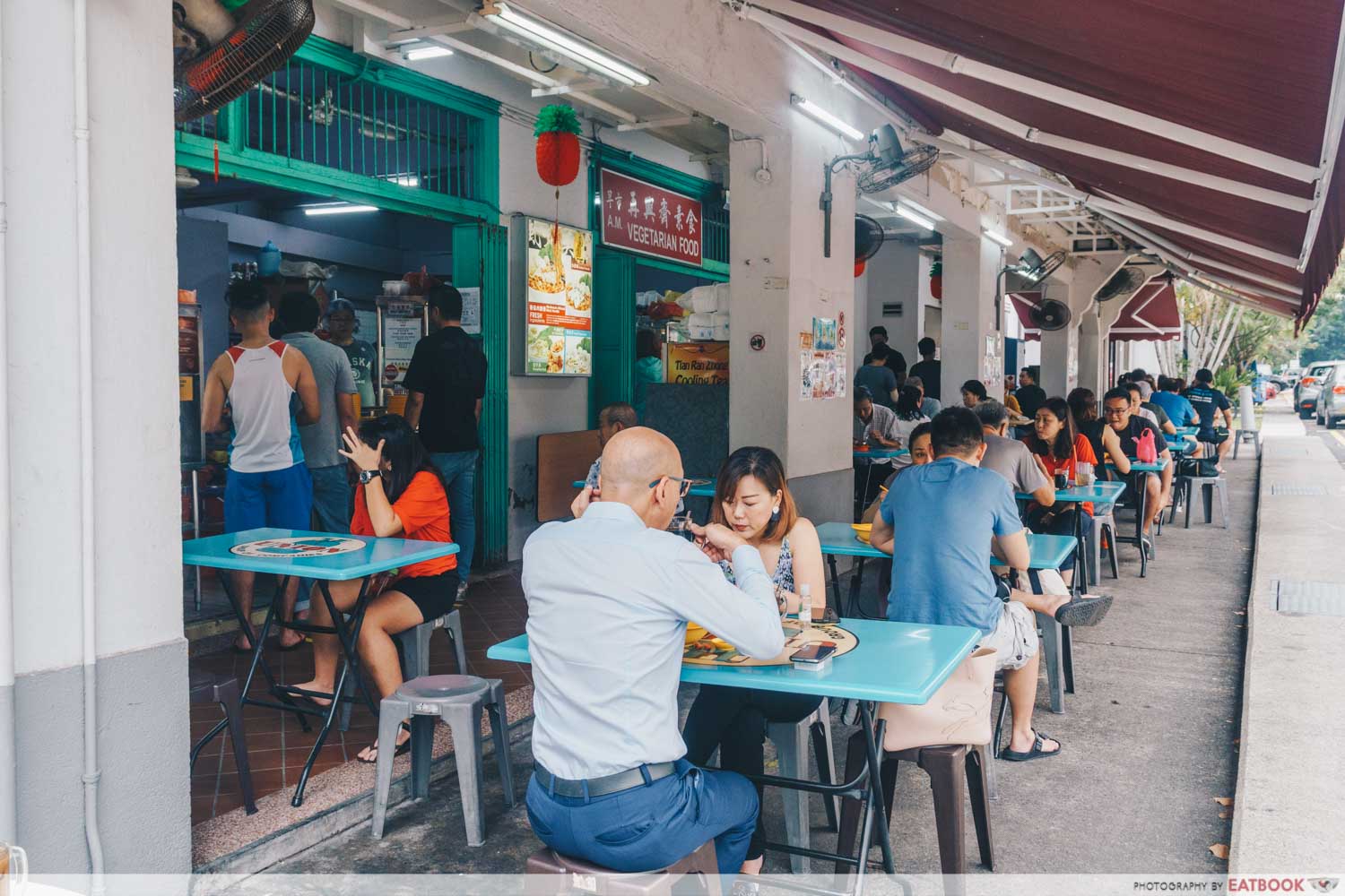 Loo's Hainanese Curry Rice - Ambience shot