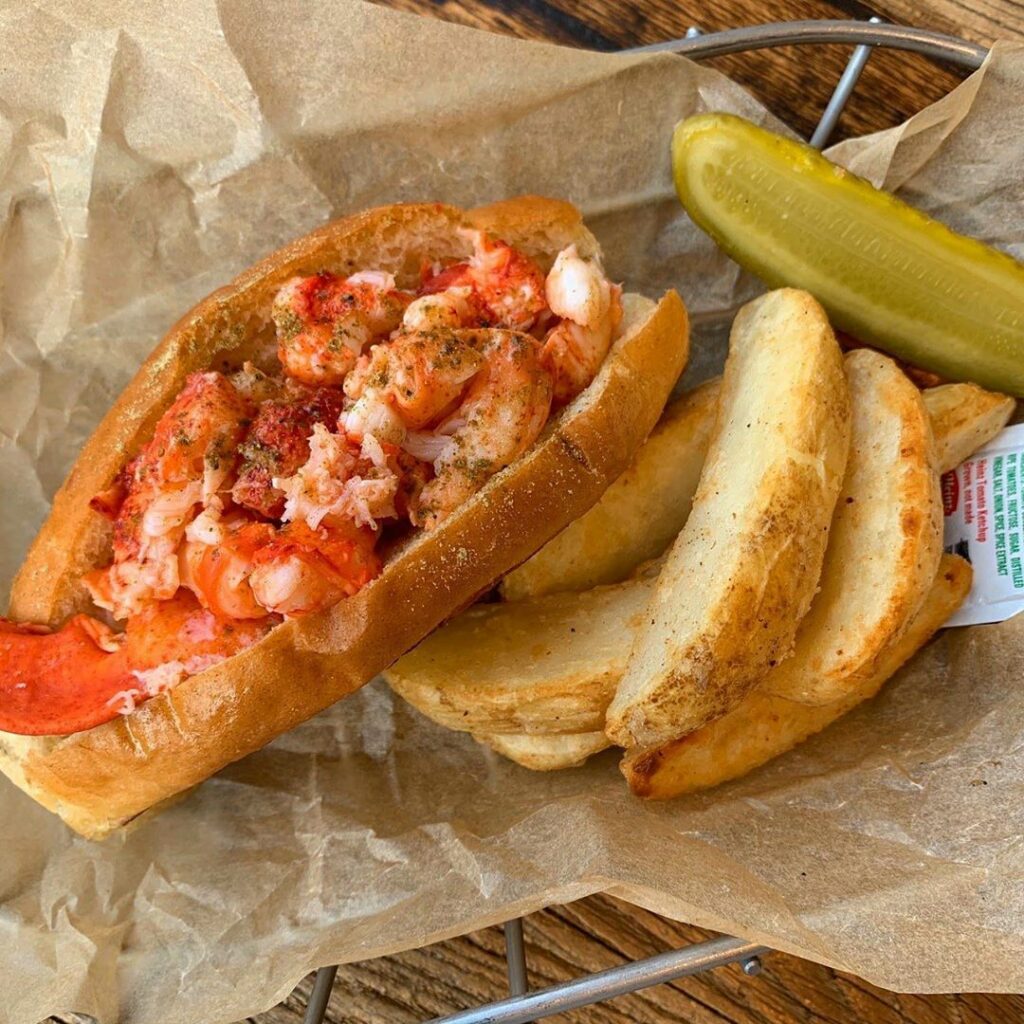 Luke's Lobster rollz