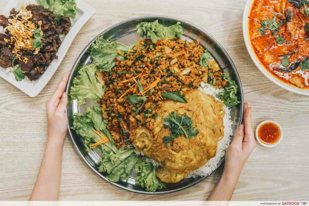 Limau Thai Kitchen Review: XXL Muslim-Friendly Thai Basil Chicken Rice